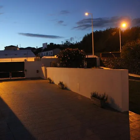 Familia Ponta Delgada (Sao Miguel)